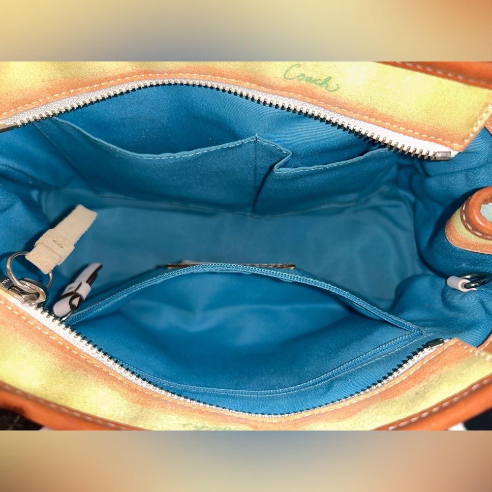 VINTAGE Coach Hamptons Watercolor Stripe Tote (M0673-10025) - Picture 10 of 15